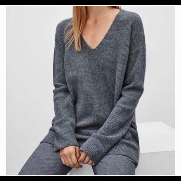 Aritzia Sweaters - Wilfred Aritzia Henon deep V neckline grey sweater size small